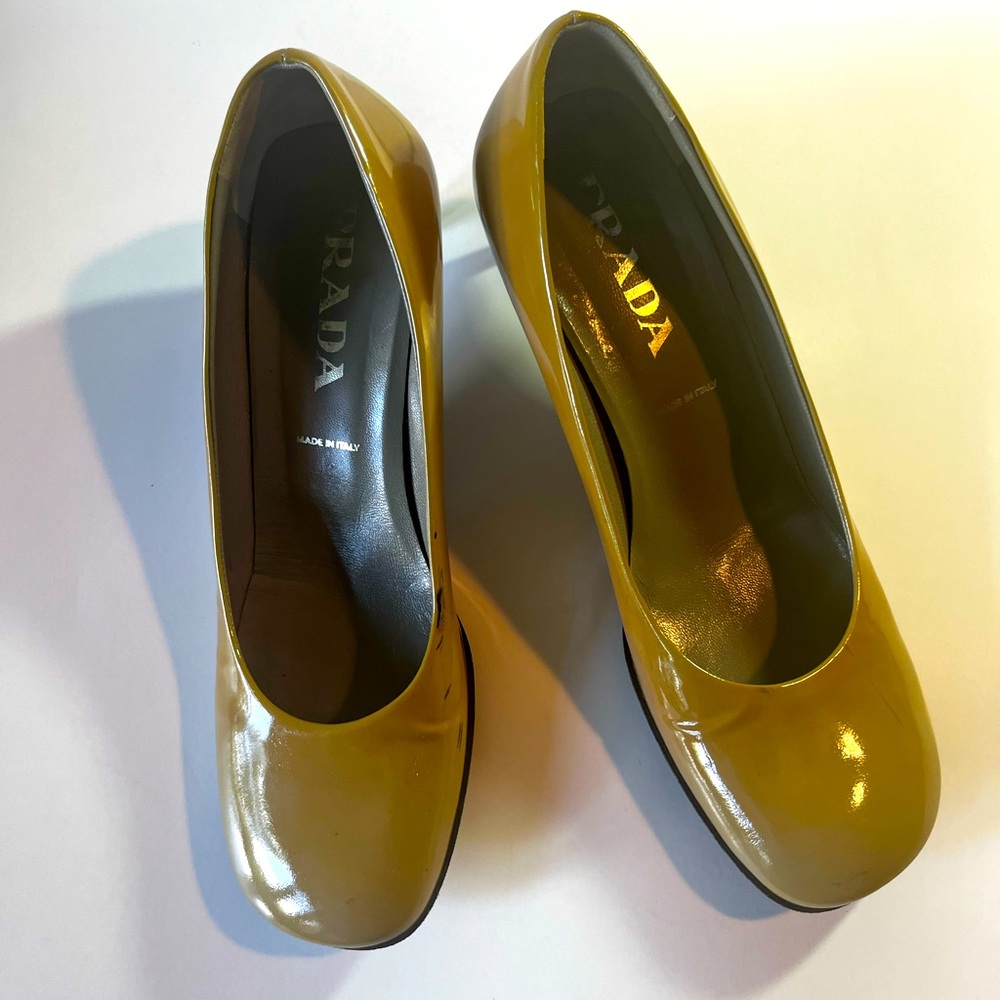 Vintage PRADA Maize and Silver Women’s Square Toe Pump, Made in Italy, size 38.5